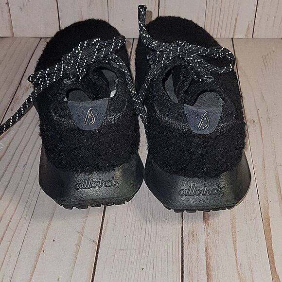 ALLBIRDS Tennis Shoes Women's Wool Runner Fluffs Black 7 Limited Edition Sherpa - Picture 2 of 9